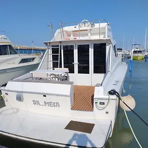 Bed&boat Ii Boatandholiday Com Botel